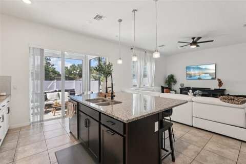House in Apopka, Florida 4 bedrooms, 262.54 sq.m. № 1872942 - photo 15