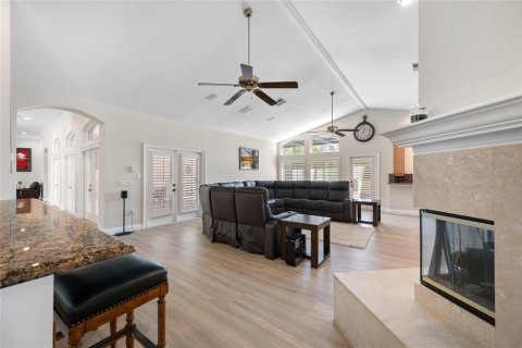 House in Spring Hill, Florida 5 bedrooms, 516.91 sq.m. № 2115713 - photo 30