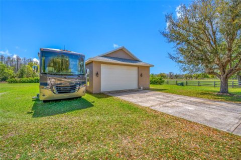 House in Spring Hill, Florida 5 bedrooms, 516.91 sq.m. № 2115713 - photo 7