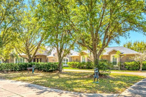 House in Spring Hill, Florida 5 bedrooms, 516.91 sq.m. № 2115713 - photo 3