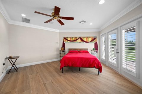 House in Spring Hill, Florida 5 bedrooms, 516.91 sq.m. № 2115713 - photo 27