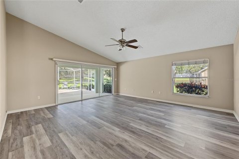 Casa en venta en New Port Richey, Florida, 3 dormitorios, 148.46 m2 № 2386523 - foto 2