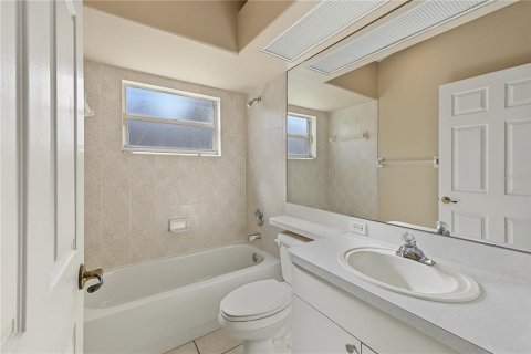 Casa en venta en New Port Richey, Florida, 3 dormitorios, 148.46 m2 № 2386523 - foto 23