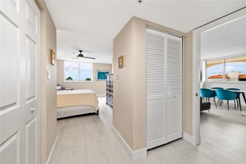 Condominio en venta en Fort Lauderdale, Florida, 2 dormitorios, 117.71 m2 № 2168014 - foto 20