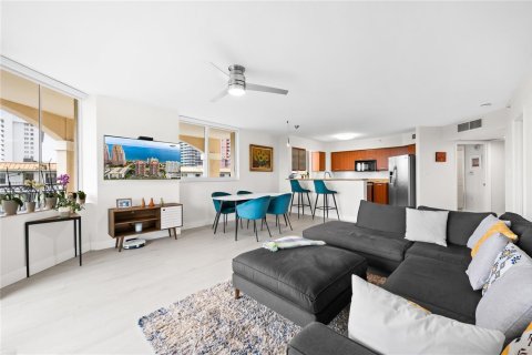 Condominio en venta en Fort Lauderdale, Florida, 2 dormitorios, 117.71 m2 № 2168014 - foto 18