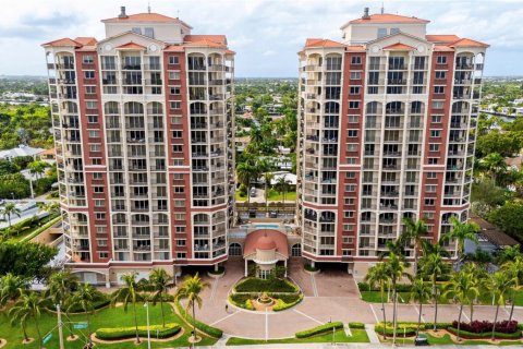 Condominio en venta en Fort Lauderdale, Florida, 2 dormitorios, 117.71 m2 № 2168014 - foto 2