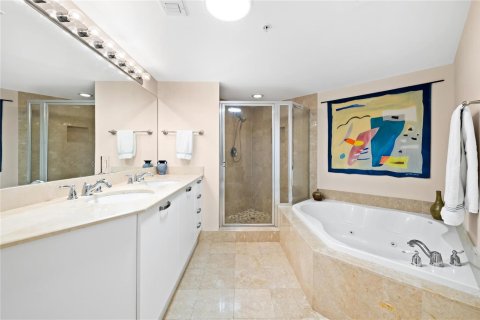 Condominio en venta en Fort Lauderdale, Florida, 2 dormitorios, 117.71 m2 № 2168014 - foto 24