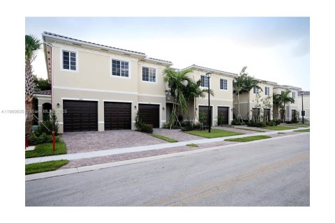 Copropriété à louer à Miramar, Floride: 3 chambres, 139.35 m2 № 1952121 - photo 12