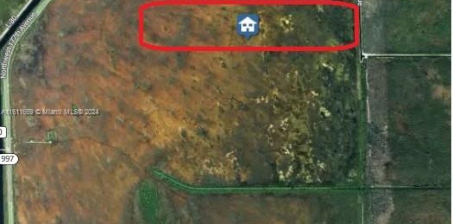 Коммерческая недвижимость в Дорал, Флорида № 1962285