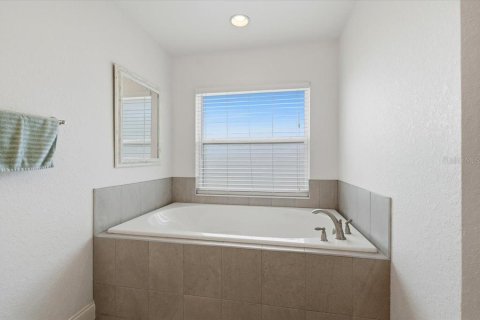 Casa en venta en Lakeland, Florida, 4 dormitorios, 242.66 m2 № 2152195 - foto 30