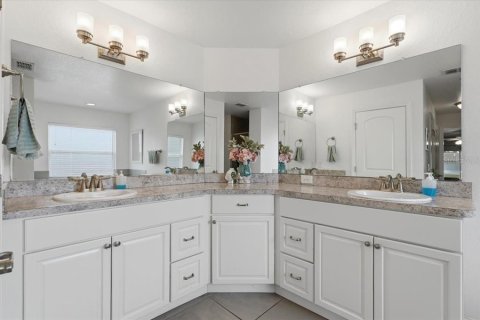 Casa en venta en Lakeland, Florida, 4 dormitorios, 242.66 m2 № 2152195 - foto 29
