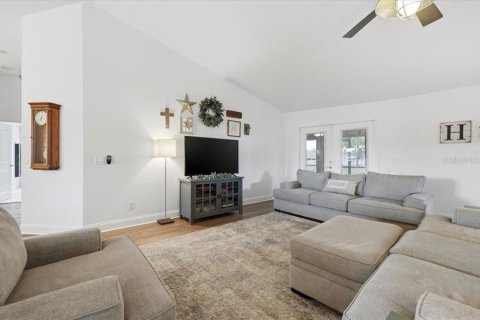 Casa en venta en Lakeland, Florida, 4 dormitorios, 242.66 m2 № 2152195 - foto 15