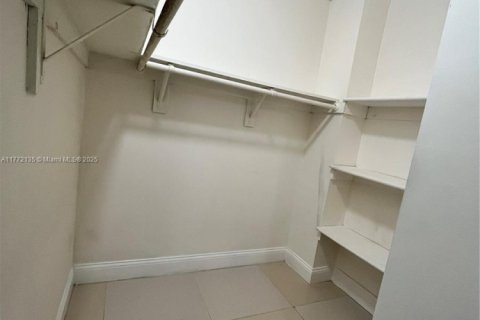 Copropriété à vendre à Miami, Floride: 1 chambre, 47.01 m2 № 1709092 - photo 18