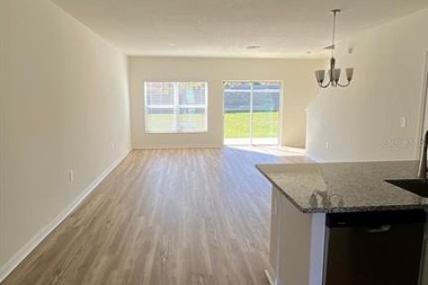 Townhouse in Davenport, Florida 3 bedrooms, 135.92 sq.m. № 2215309 - photo 8