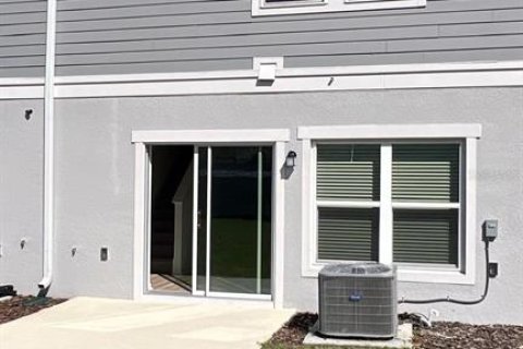 Townhouse in Davenport, Florida 3 bedrooms, 135.92 sq.m. № 2215309 - photo 4