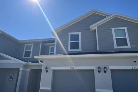 Townhouse in Davenport, Florida 3 bedrooms, 135.92 sq.m. № 2215309 - photo 2