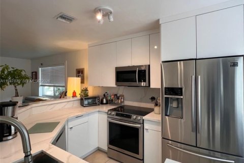 Villa ou maison à vendre à Hallandale Beach, Floride: 3 chambres, 128.21 m2 № 2004540 - photo 7