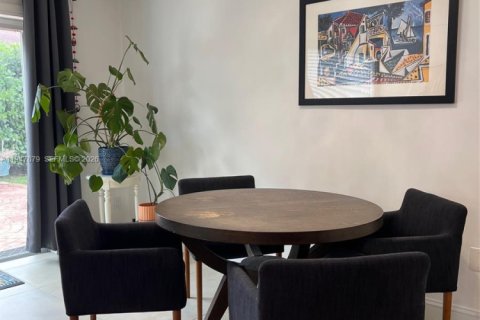 Villa ou maison à vendre à Hallandale Beach, Floride: 3 chambres, 128.21 m2 № 2004540 - photo 22