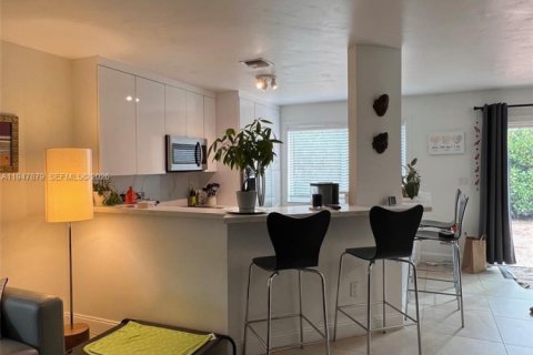 Villa ou maison à vendre à Hallandale Beach, Floride: 3 chambres, 128.21 m2 № 2004540 - photo 8