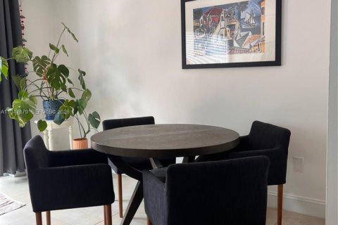 Villa ou maison à vendre à Hallandale Beach, Floride: 3 chambres, 128.21 m2 № 2004540 - photo 19