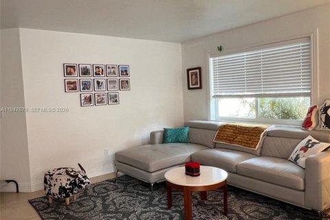 Villa ou maison à vendre à Hallandale Beach, Floride: 3 chambres, 128.21 m2 № 2004540 - photo 6