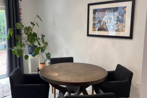 Villa ou maison à vendre à Hallandale Beach, Floride: 3 chambres, 128.21 m2 № 2004540 - photo 21