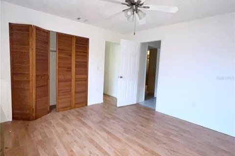 Propiedad comercial en venta en North Port, Florida, 8 dormitorios, 365.66 m2 № 1908033 - foto 10