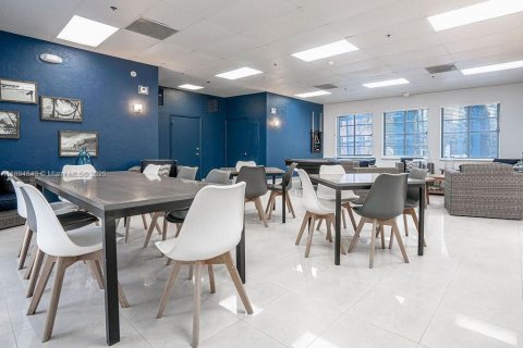 Copropriété à louer à Miami Beach, Floride: 3 chambres, 176.51 m2 № 1947439 - photo 28