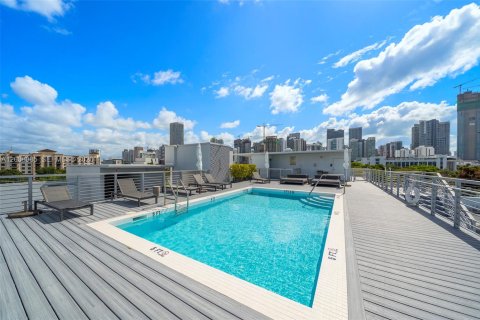 Condo in Miami, Florida, 3 bedrooms № 2074332 - photo 4