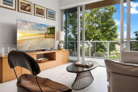 Condo in Miami, Florida, 3 bedrooms № 2074332 - photo 11