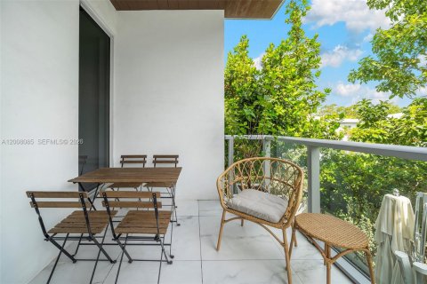 Condo in Miami, Florida, 3 bedrooms № 2074332 - photo 14