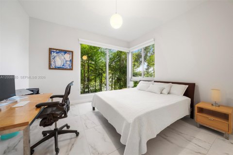 Condo in Miami, Florida, 3 bedrooms № 2074332 - photo 19