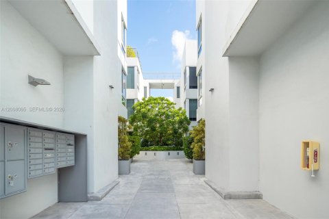 Condo in Miami, Florida, 3 bedrooms № 2074332 - photo 6