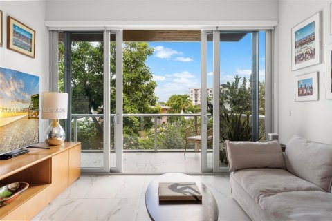 Condo in Miami, Florida, 3 bedrooms № 2074332 - photo 12