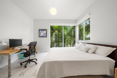 Condo in Miami, Florida, 3 bedrooms № 2074332 - photo 28