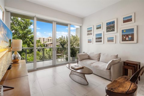Condo in Miami, Florida, 3 bedrooms № 2074332 - photo 10