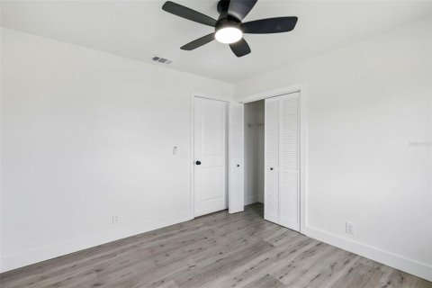 Купить виллу или дом в Хомстед, Флорида 8 комнат, 133.04м2, № 2152089 - фото 16