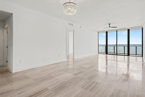 Copropriété à louer à Tampa, Floride: 3 chambres, 223.34 m2 № 2314121 - photo 8