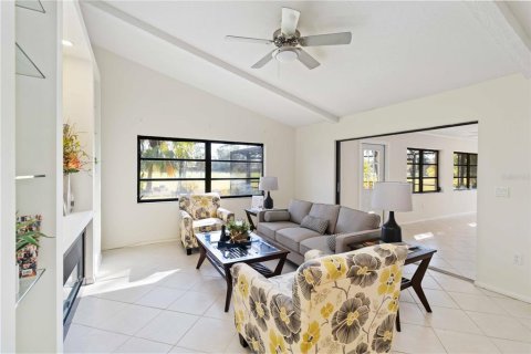House in Sarasota, Florida 3 bedrooms, 241.27 sq.m. № 1718688 - photo 8