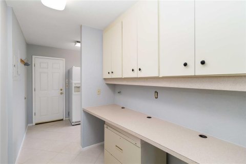House in Sarasota, Florida 3 bedrooms, 241.27 sq.m. № 1718688 - photo 28