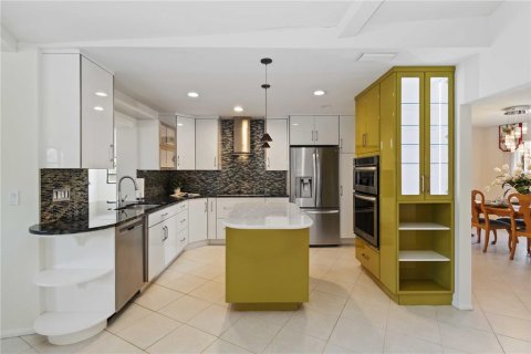 House in Sarasota, Florida 3 bedrooms, 241.27 sq.m. № 1718688 - photo 10