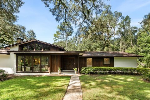 Villa ou maison à Gainesville, Floride 4 chambres, 190.08 m2 № 2347605
