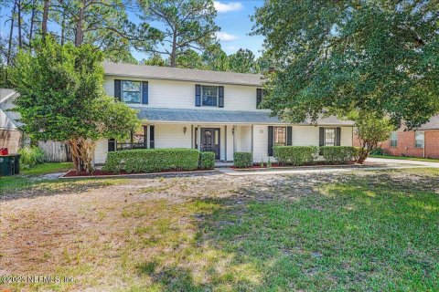House in Jacksonville, Florida 5 bedrooms, 260.41 sq.m. № 773095 - photo 1