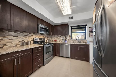 Adosado en venta en Miami, Florida, 3 dormitorios, 126.81 m2 № 1968910 - foto 7