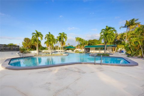 Adosado en venta en Miami, Florida, 3 dormitorios, 126.81 m2 № 1968910 - foto 24