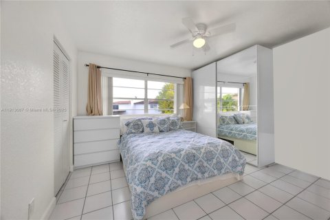 Adosado en venta en Miami, Florida, 3 dormitorios, 126.81 m2 № 1968910 - foto 17