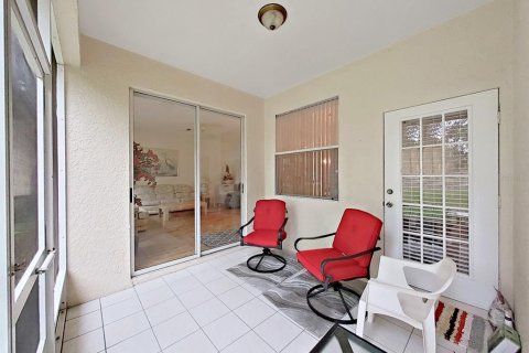 House in Palm Harbor, Florida 3 bedrooms, 150.5 sq.m. № 1907480 - photo 17