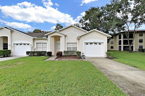 House in Palm Harbor, Florida 3 bedrooms, 150.5 sq.m. № 1907480 - photo 1