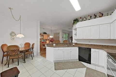 House in Palm Harbor, Florida 3 bedrooms, 150.5 sq.m. № 1907480 - photo 29