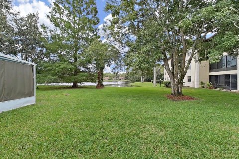House in Palm Harbor, Florida 3 bedrooms, 150.5 sq.m. № 1907480 - photo 14